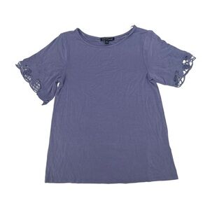 Cable & Gauge Purple Short Lace Sleeve Top Size Small Women’s